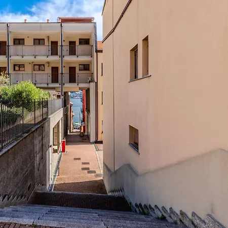 Piazza San Giuseppe-2 By Interhome